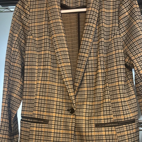 Apt. 9 Houndstooth Blazer in Black and Tan - Picture 2 of 5